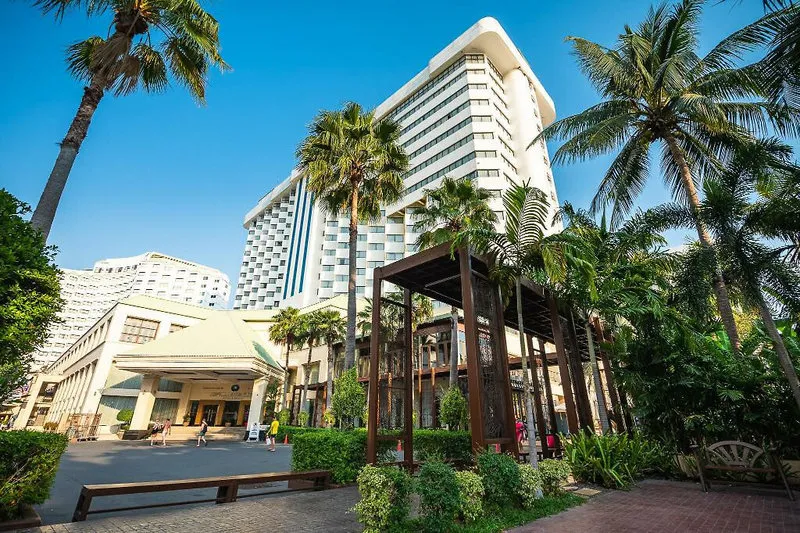 Jomtien Palm Beach Hotel & Resort