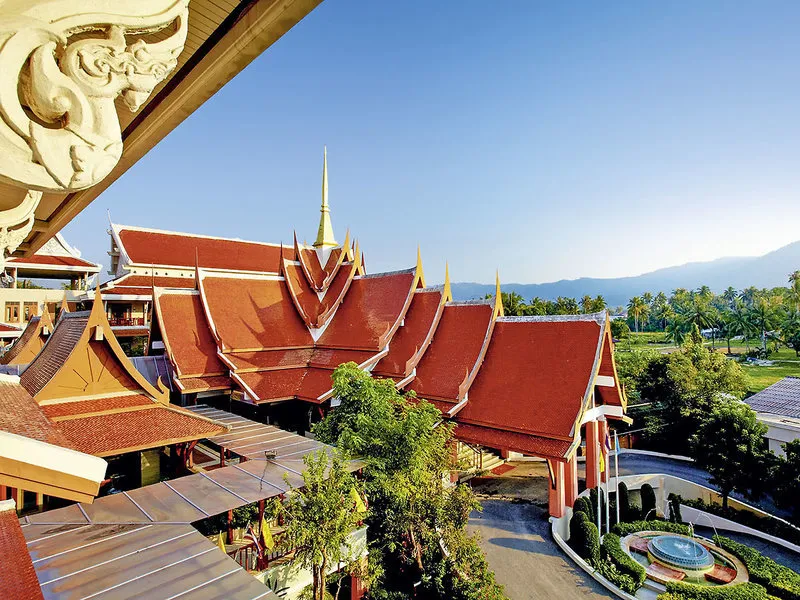 Tradicionalna tajska arhitektura recepcije hotela Samui Buri