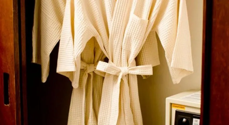 Sinsuvarn Airport Suite