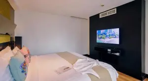 Golden Tulip Mandison Suites