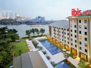 ibis Bangkok Riverside Hotel